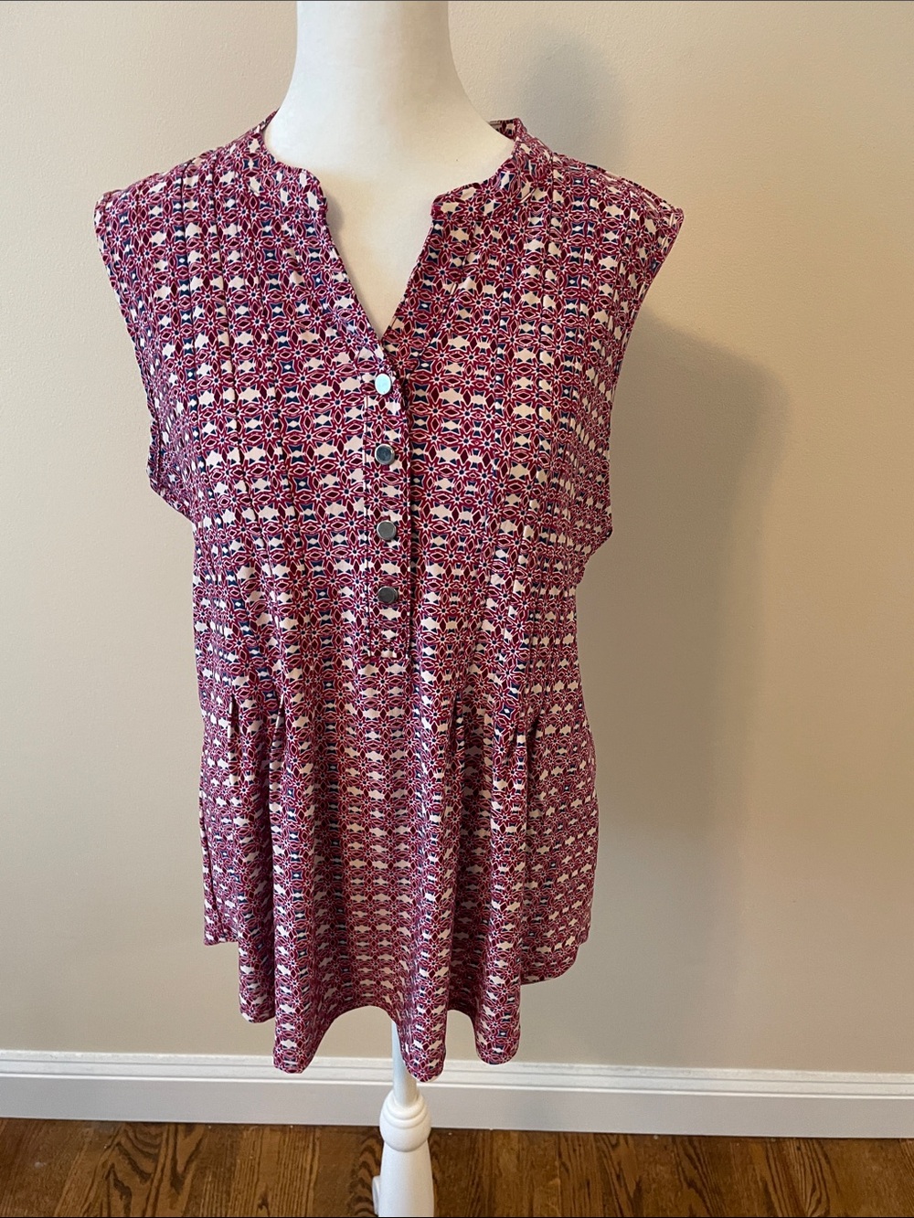 Westport Sleeveless Printed Tunic Top in Burgundy and White length 27”